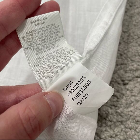 Cloud Island 100% Cotton Growing Baby Month Muslin Blanket - Picture 4 of 6